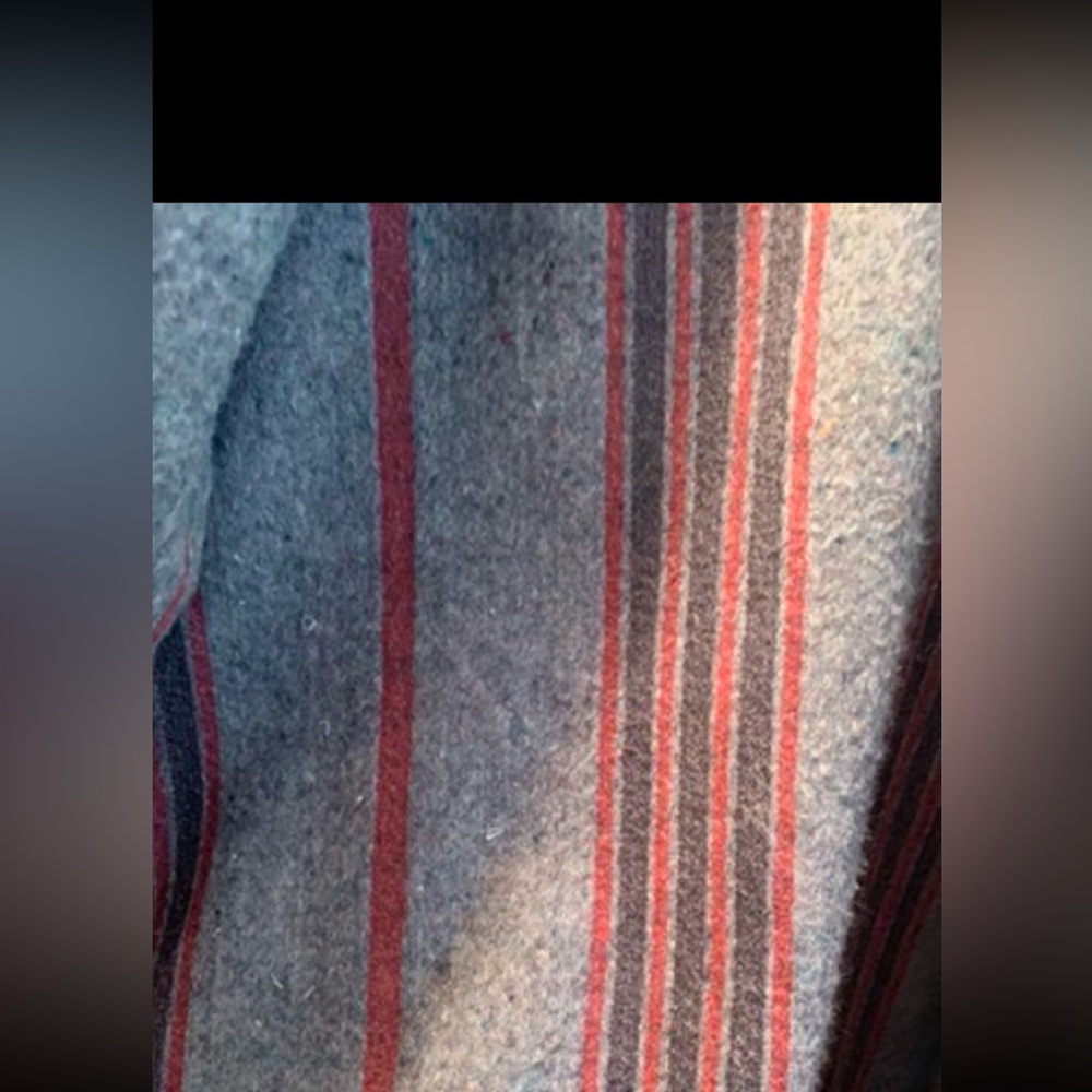 Men’s Jacket - Picture 3 of 4